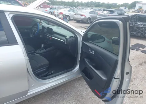 2019 Kia Forte Lxs из США, поврежденный, VIN 3KPF24AD7KE032595